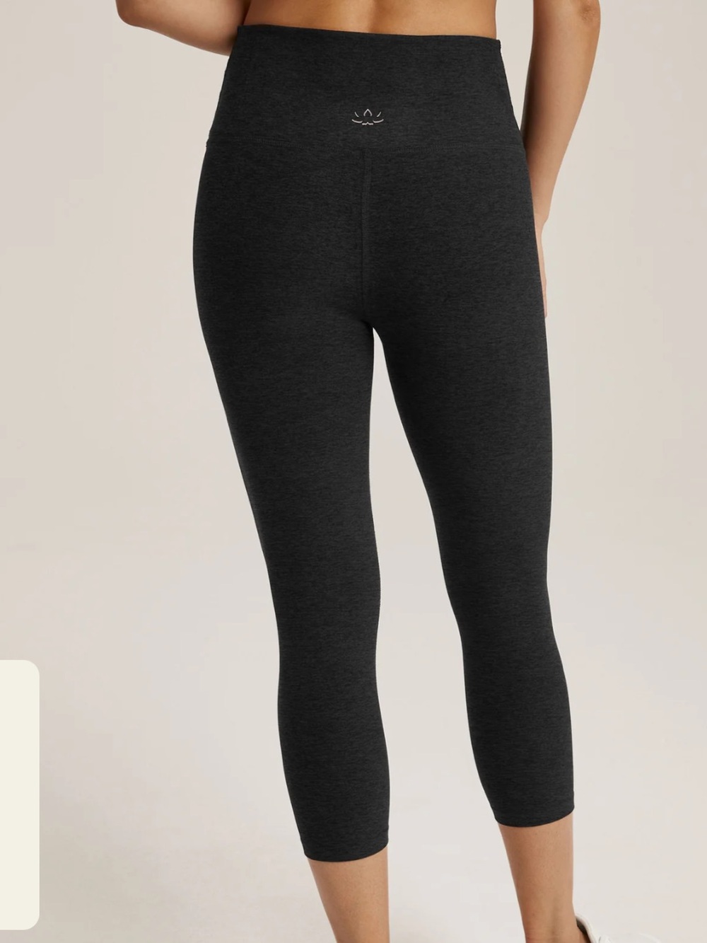 Beyond Yoga Women's L Gray Spacedye Walk and Talk High Waisted Capri Legging - Picture 2 of 14
